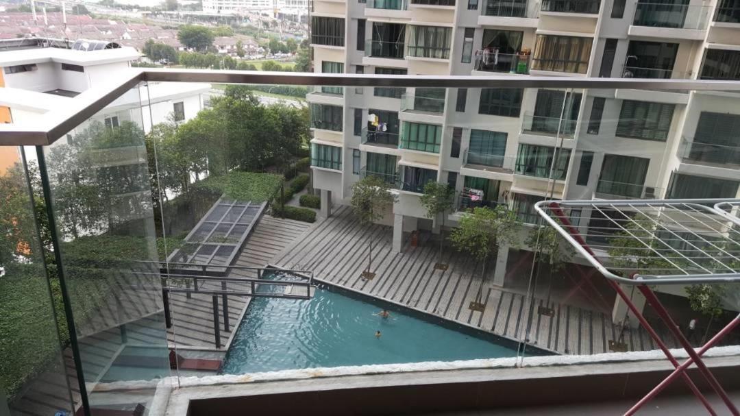 HOMESTAY D'Univ 360 PLACE Seri Kembangan Exterior foto